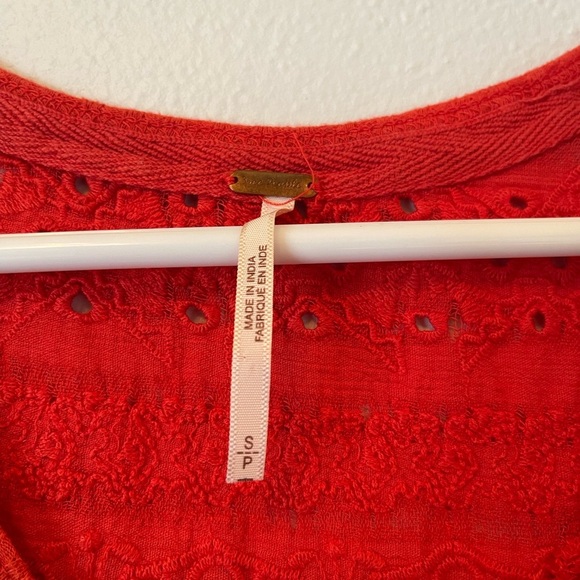 Free People small boho red bell sleeve embroidered blouse v neck eyelet detail - Picture 5 of 6